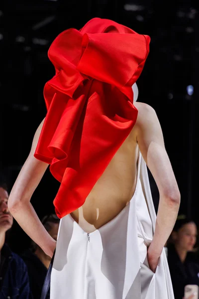 Look 93